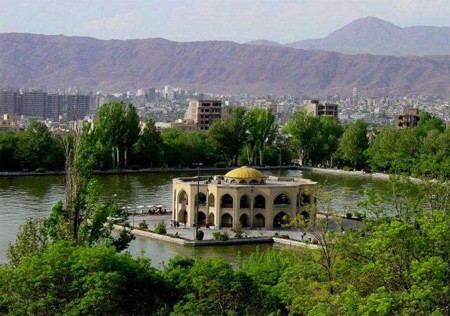 آقای حقیقت - آدرس